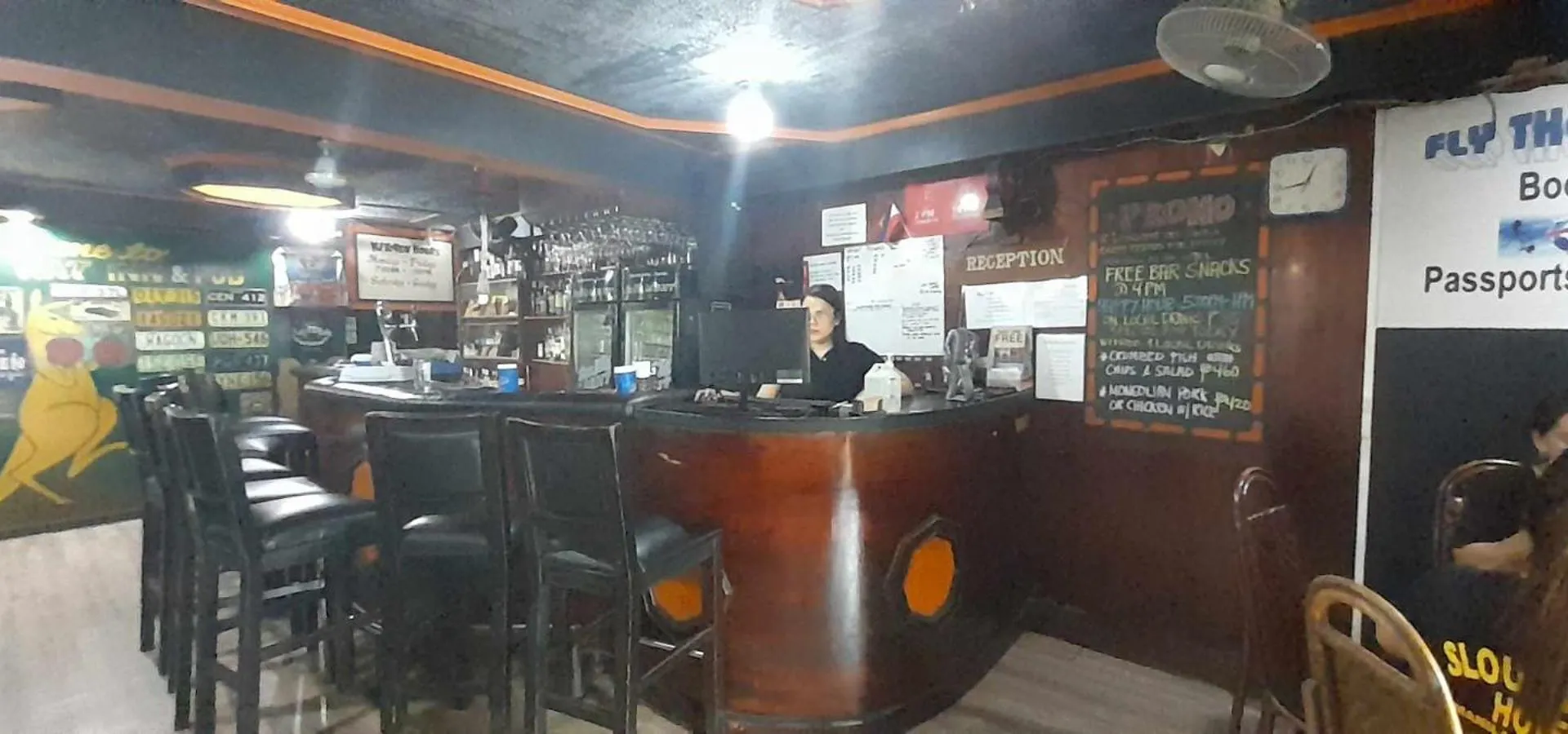 Slouch Hat Hotel And Restaurant Manila Filippinerne